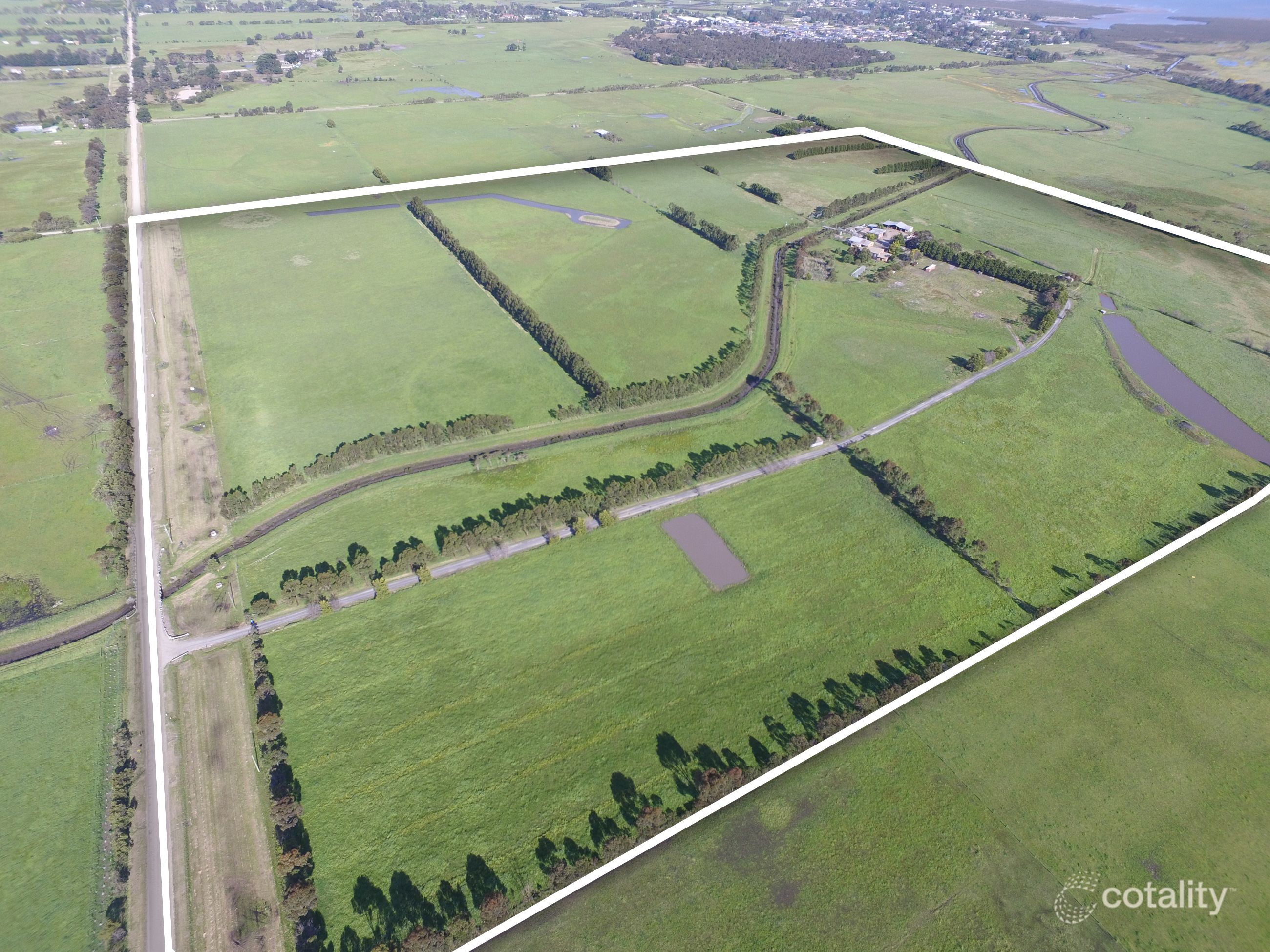 250 Lynes Rd, Tooradin, VIC 3980