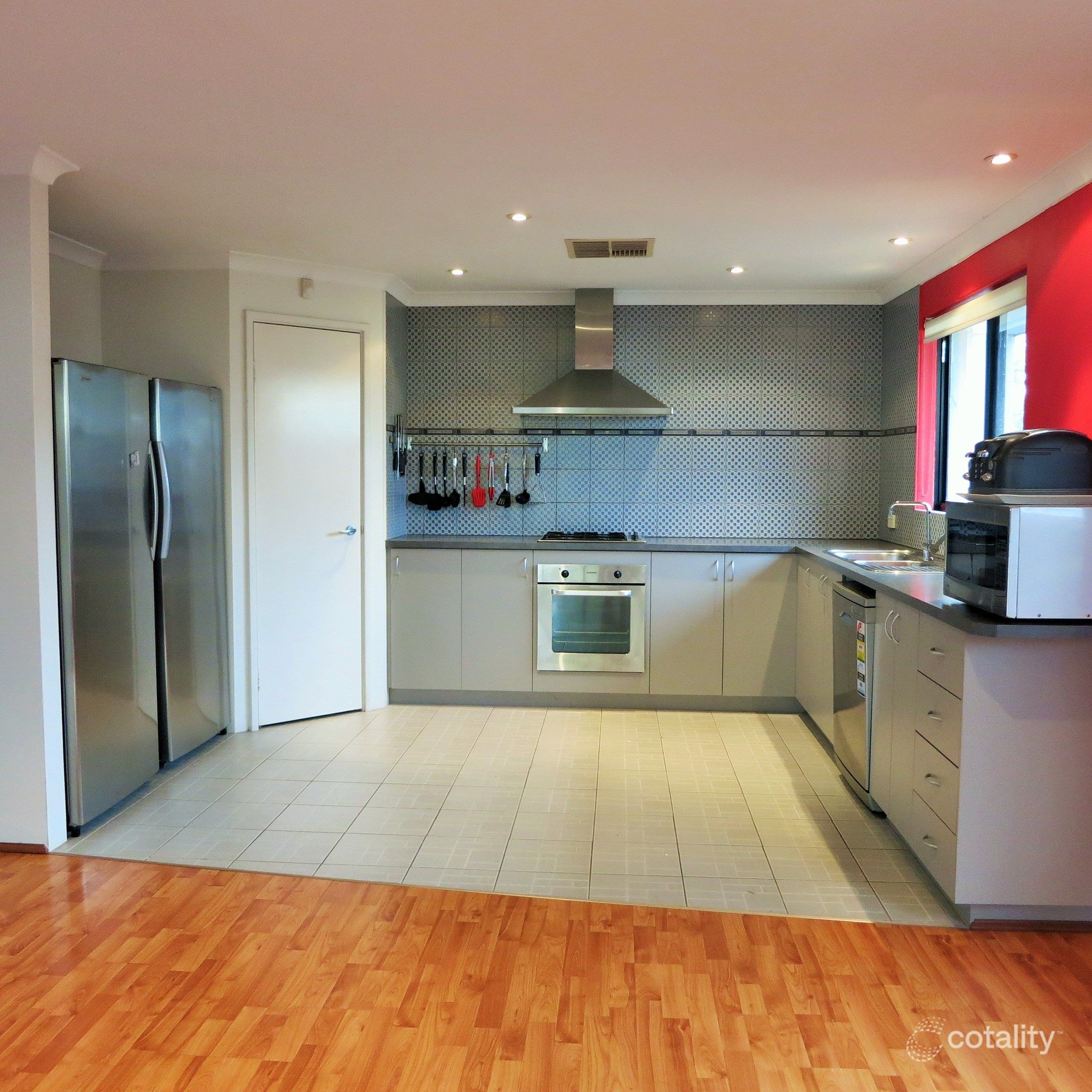 26 Silica Rd, Wattle Grove, WA 6107