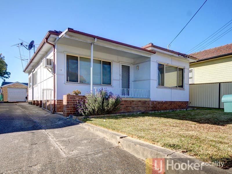 13 Bonds Rd, Riverwood, NSW 2210
