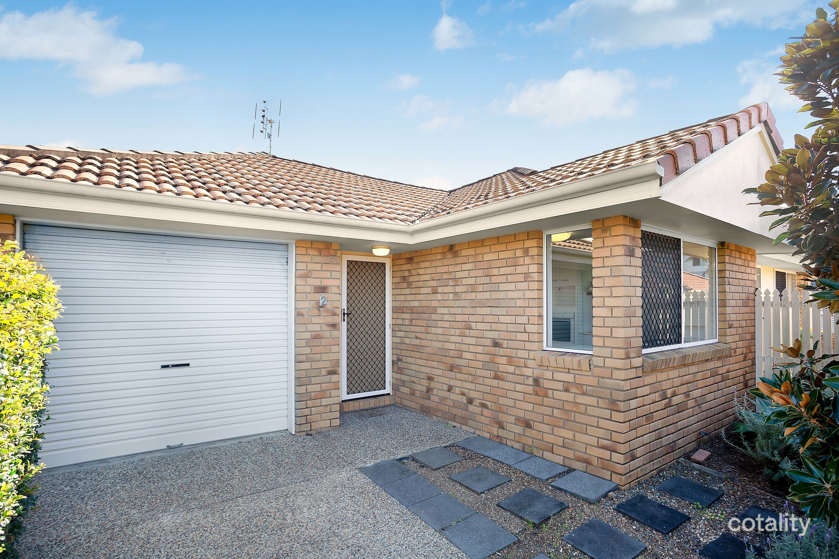 2/52-54 Jarnahill Dr, Mount Coolum, QLD 4573