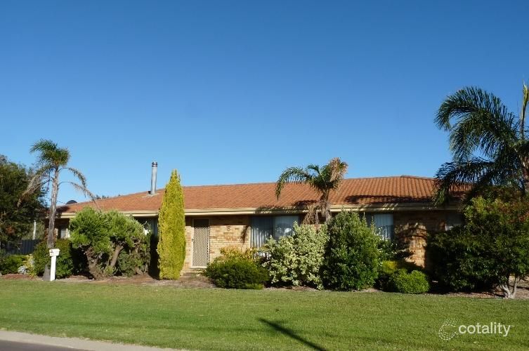 6 Mcglade Way, Castletown, WA 6450