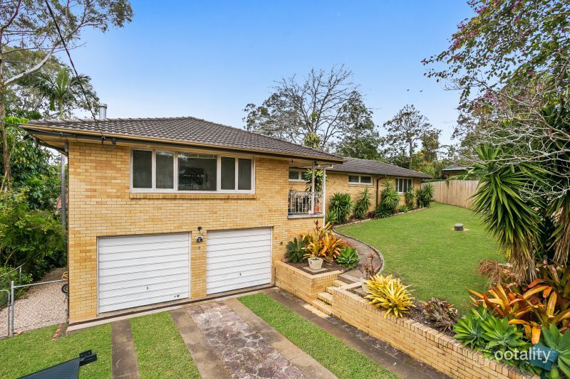 6 Wagana St, Kenmore, QLD 4069