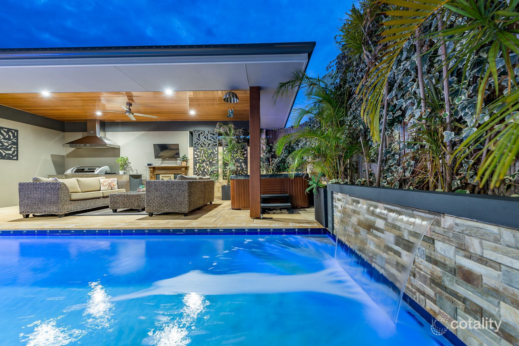 2 Boambee St, Burns Beach, WA 6028