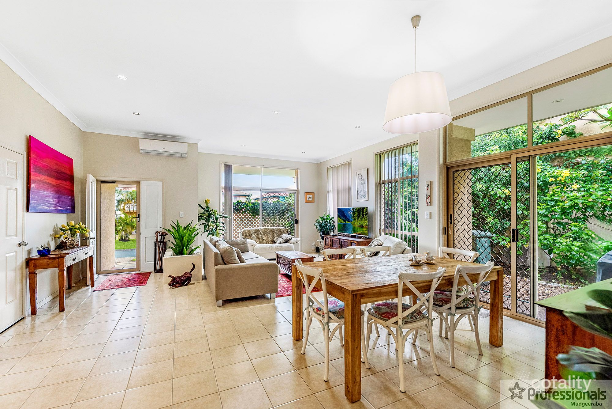 92/152 Palm Meadows Dr, Carrara, QLD 4211
