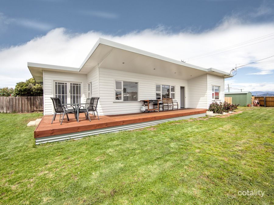 15 First Ave, Midway Point, TAS 7171