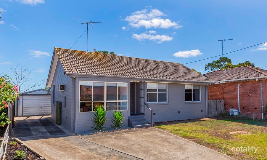 30 Fidge Cres, Breakwater, VIC 3219