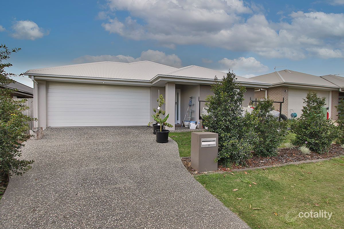 7 John St, Walloon, QLD 4306