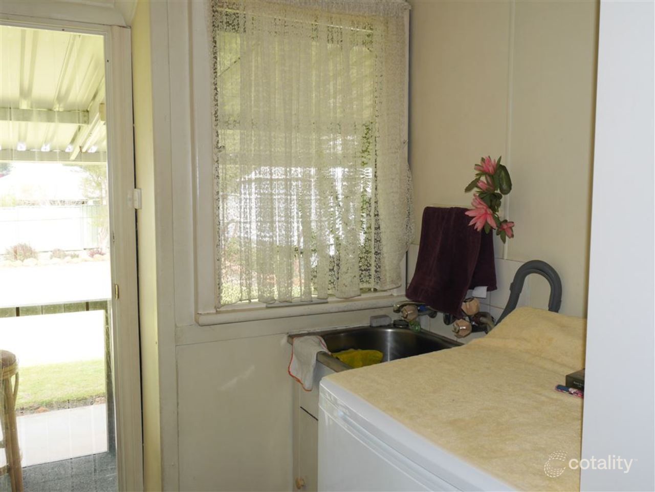 8 Mottram St, Manjimup, WA 6258