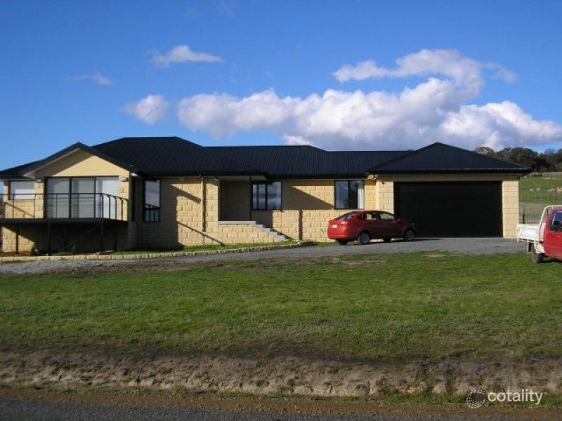 35 Colleen Cres, Primrose Sands, TAS 7173