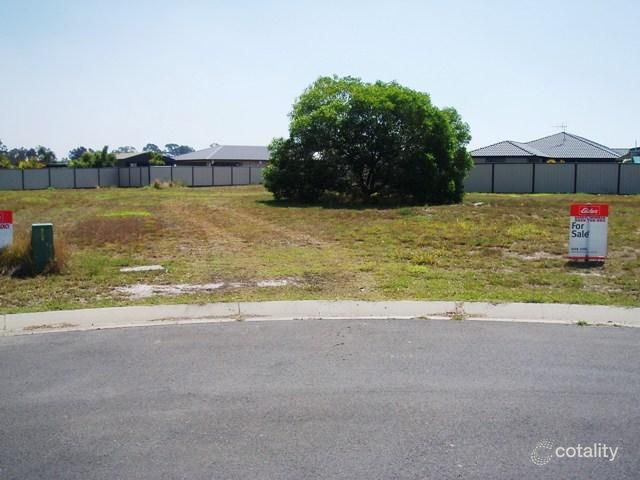 22 Bryan Ct, Burrum Heads, QLD 4659