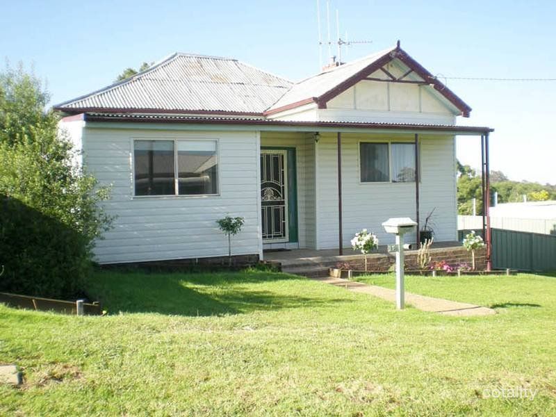18 Crowson St, Millthorpe, NSW 2798