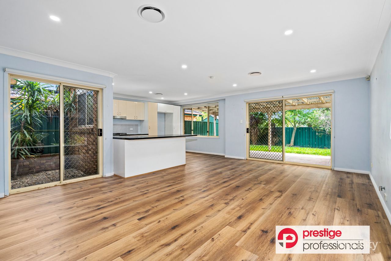 10 Torrens Ct, Wattle Grove, NSW 2173