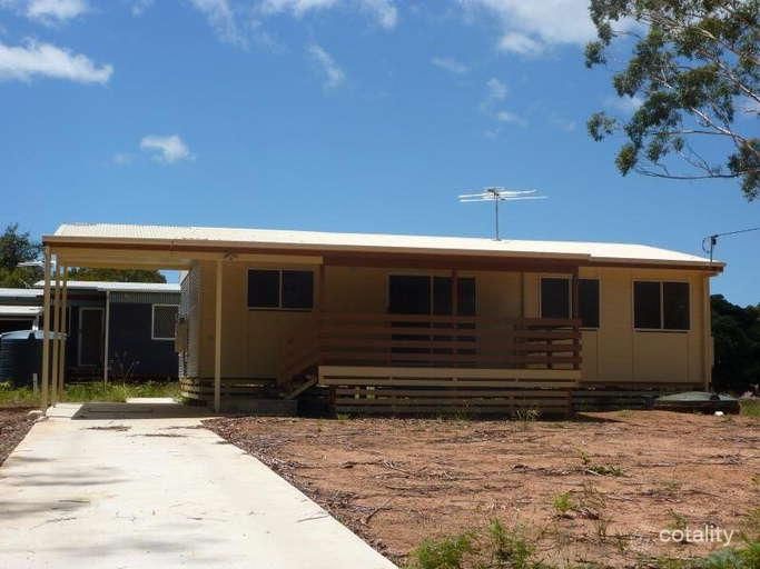 4 Burge St, Russell Island, QLD 4184