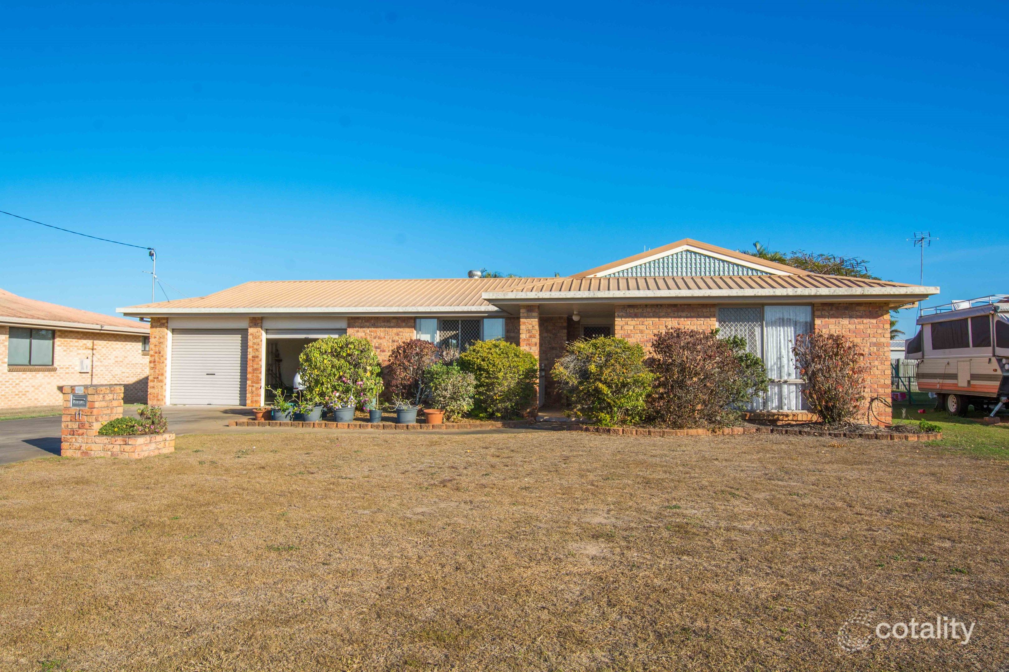 11 East West Ave, Avoca, QLD 4670