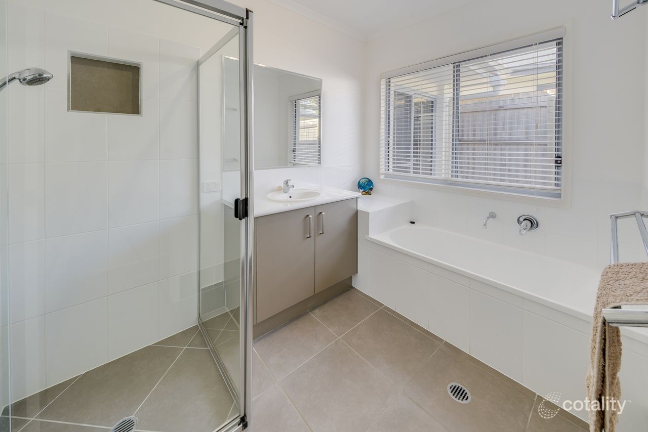 6 Montreal Dr, Peregian Springs, QLD 4573