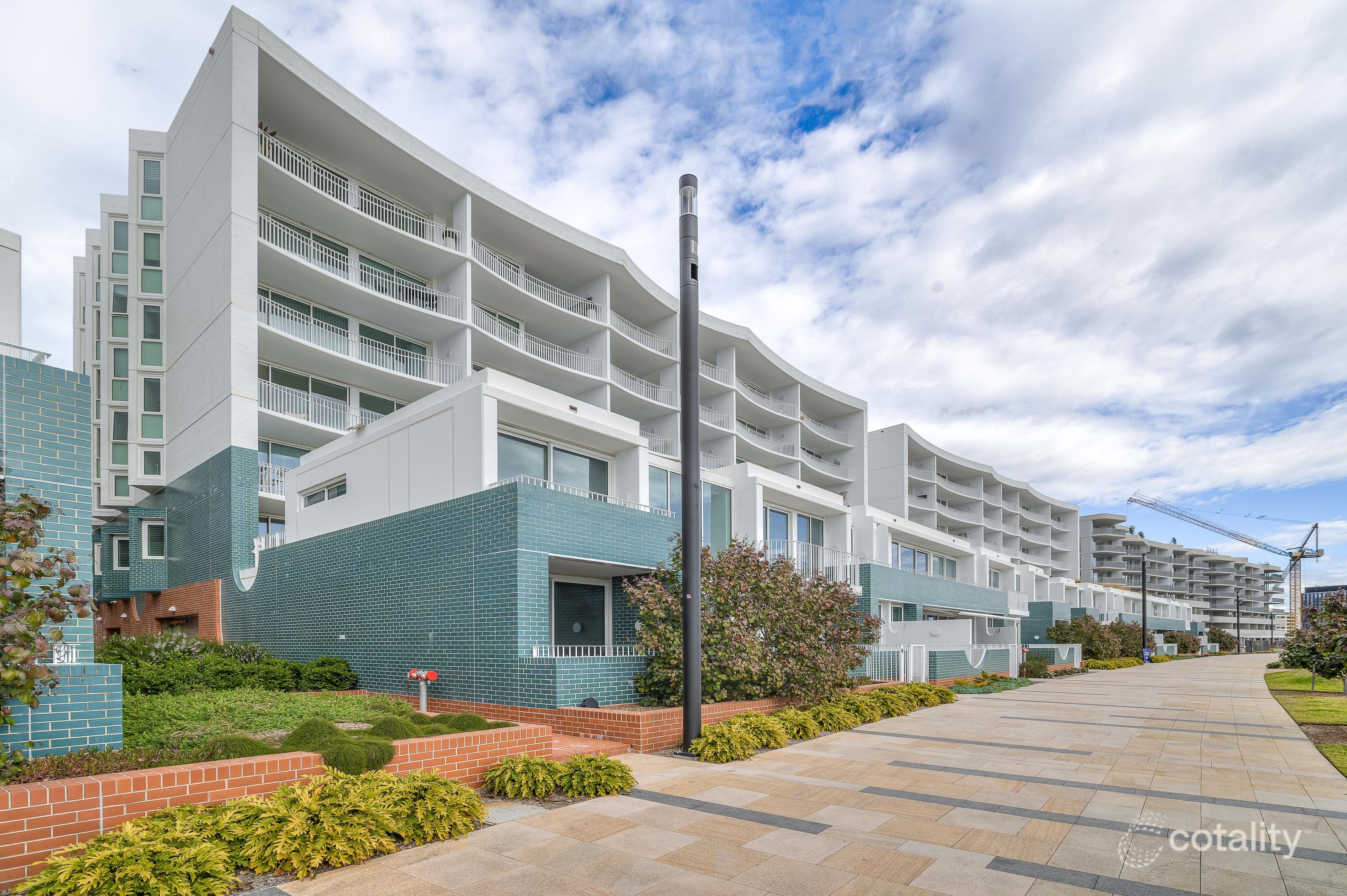 208/23 Honeysuckle Dr, Newcastle, NSW 2300