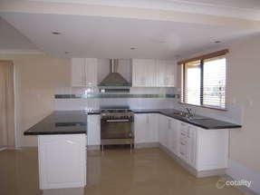 13 James St, Beaudesert, QLD 4285