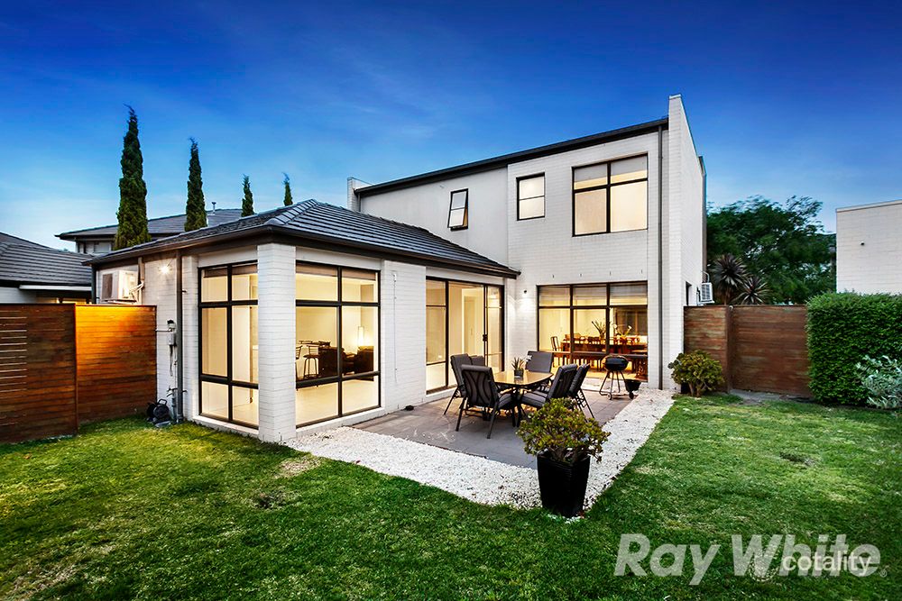 6 Old Trafford Way, Mulgrave, VIC 3170