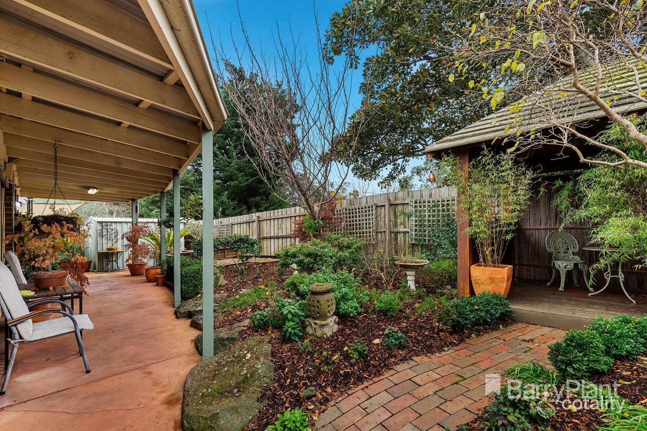 10 Teatree Dr, South Morang, VIC 3752