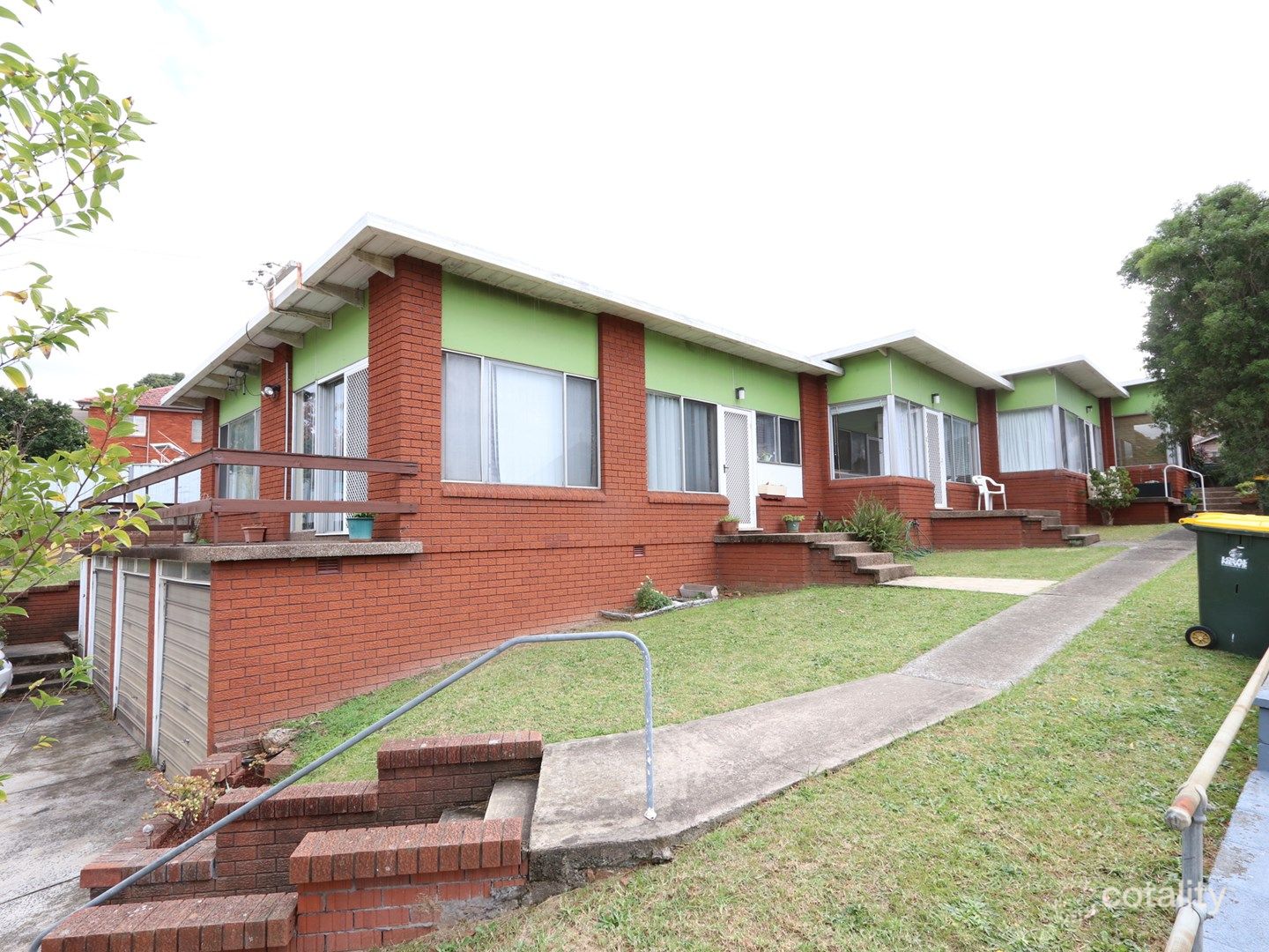 4/8 Cordeaux Rd, Figtree, NSW 2525