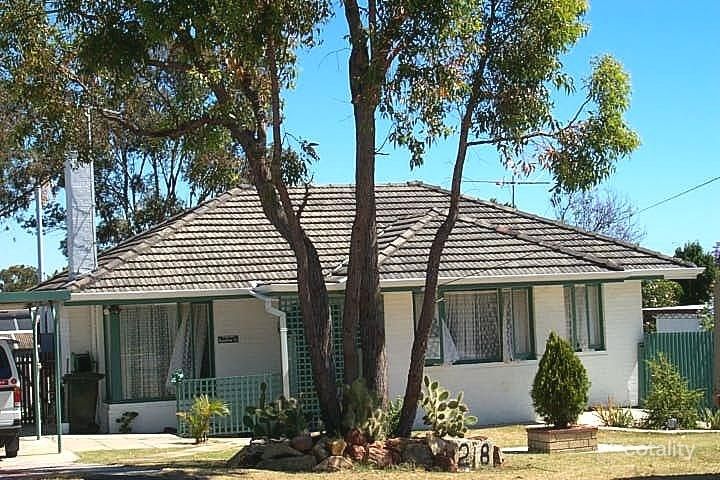 28 Camberwell Rd, Balga, WA 6061