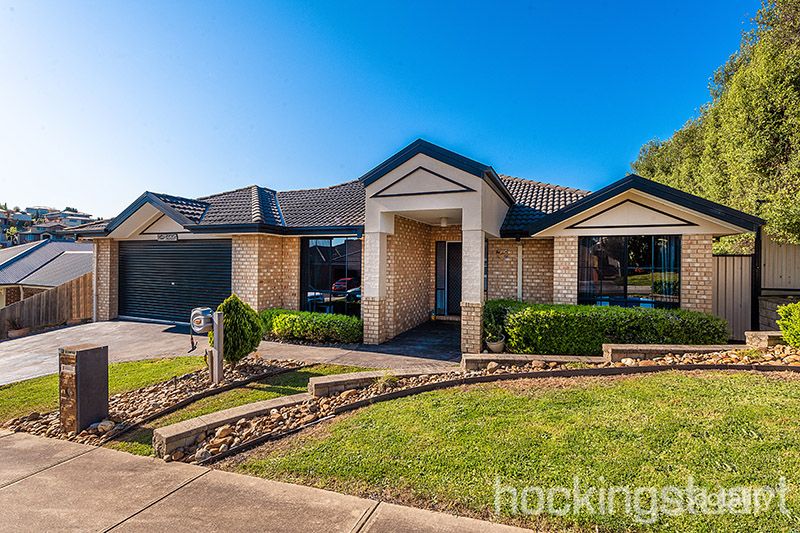 18 Lancaster Way, Beaconsfield, VIC 3807