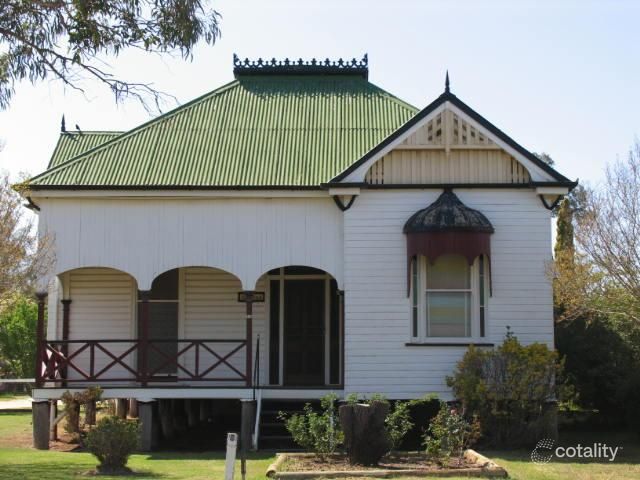 10 John St, Clifton, QLD 4361