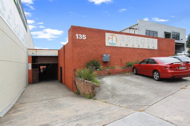 135 Boundary Rd, Peakhurst, NSW 2210