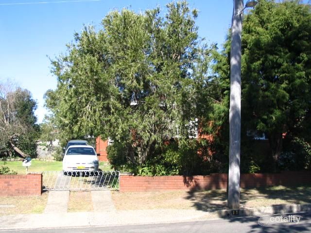 11 Daphne St, Corrimal, NSW 2518