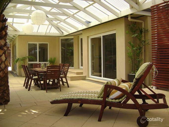 4 Manitoba Way, West Lakes, SA 5021