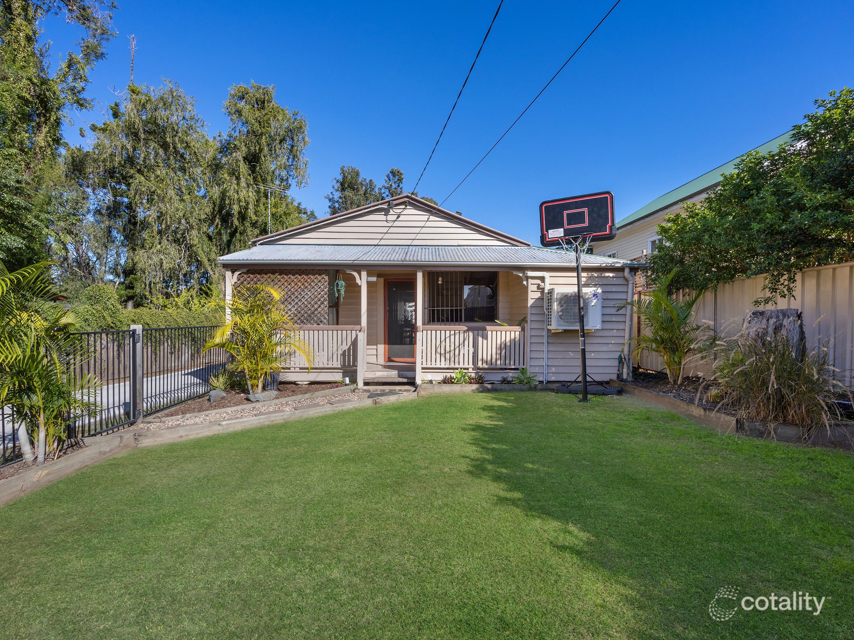 11 Vineyard St, One Mile, QLD 4305