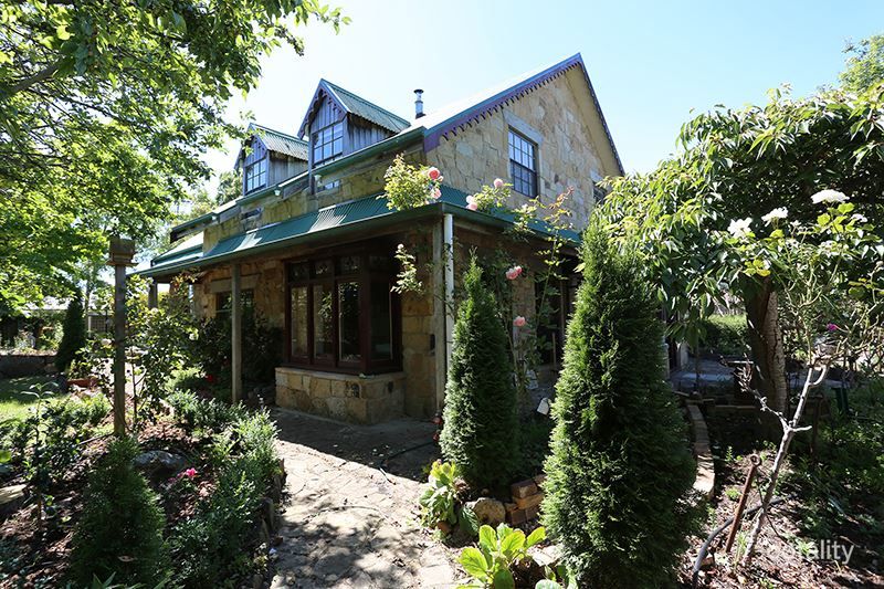 1 Walnut Gr, Summerhill, TAS 7250