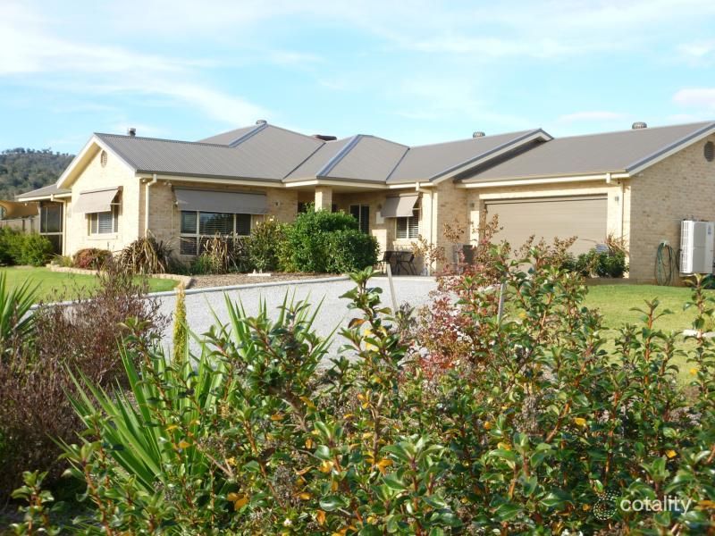 10 Whiporie Cl, Moore Creek, NSW 2340