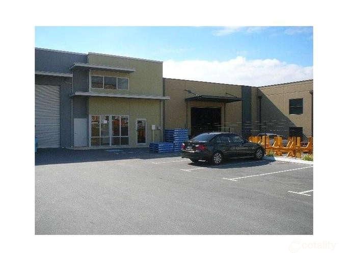 2/139 Mulgul Rd, Malaga, WA 6090