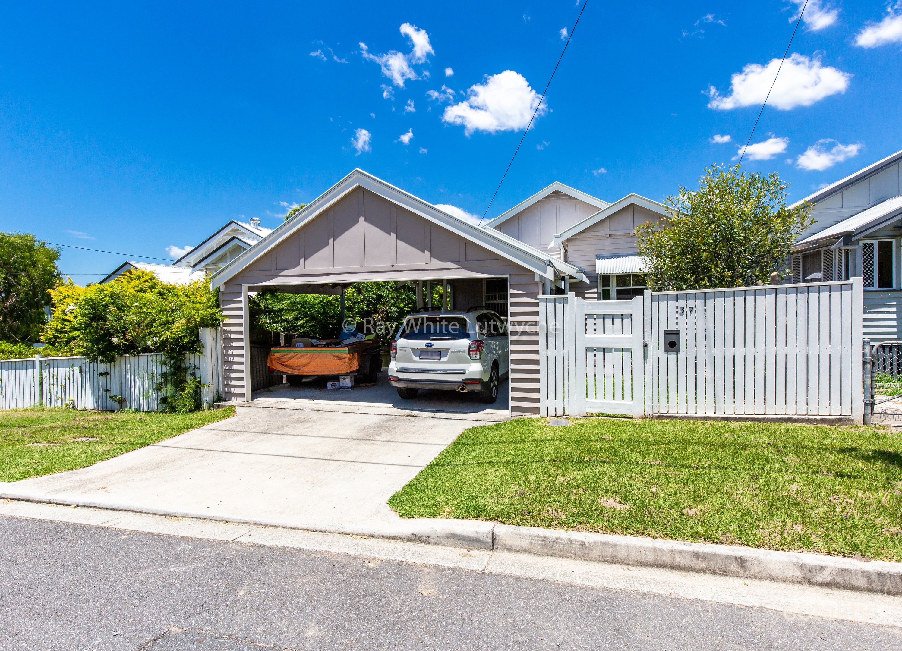 37 Fifth Ave, Kedron, QLD 4031