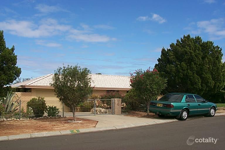 4 Firebush Ct, Heathridge, WA 6027
