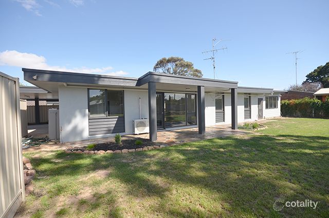 2/32 Dollar Ave, Horsham, VIC 3400