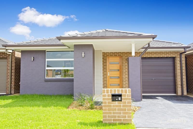 7 Horti St, Glenmore Park, NSW 2745