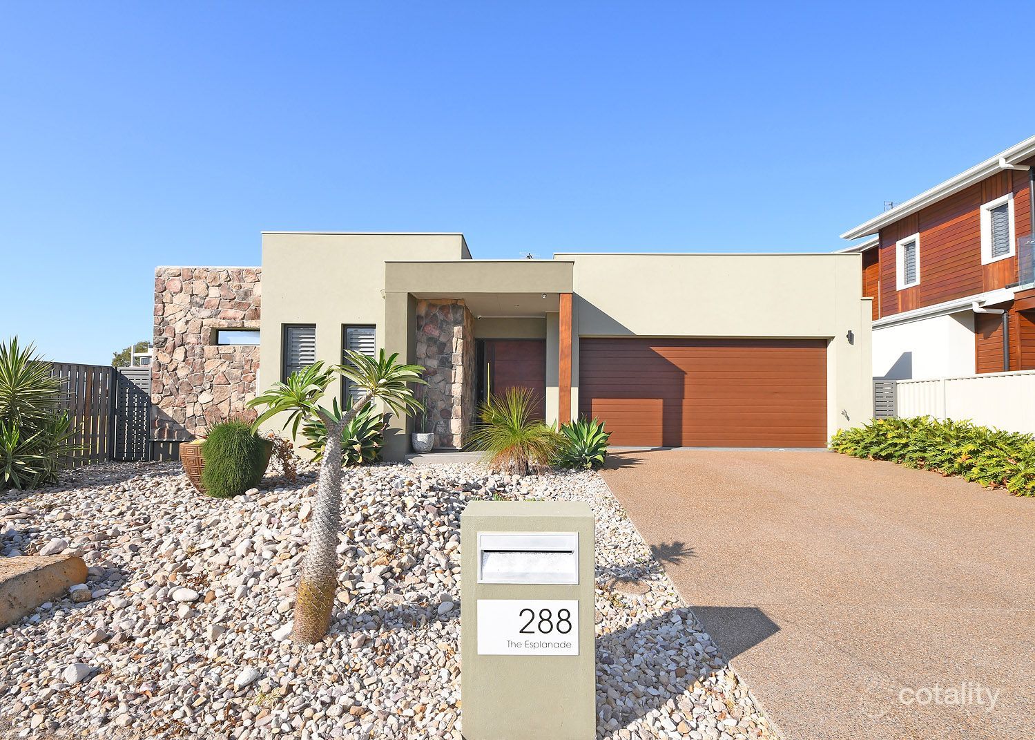 288 Esplanade, Pialba, QLD 4655