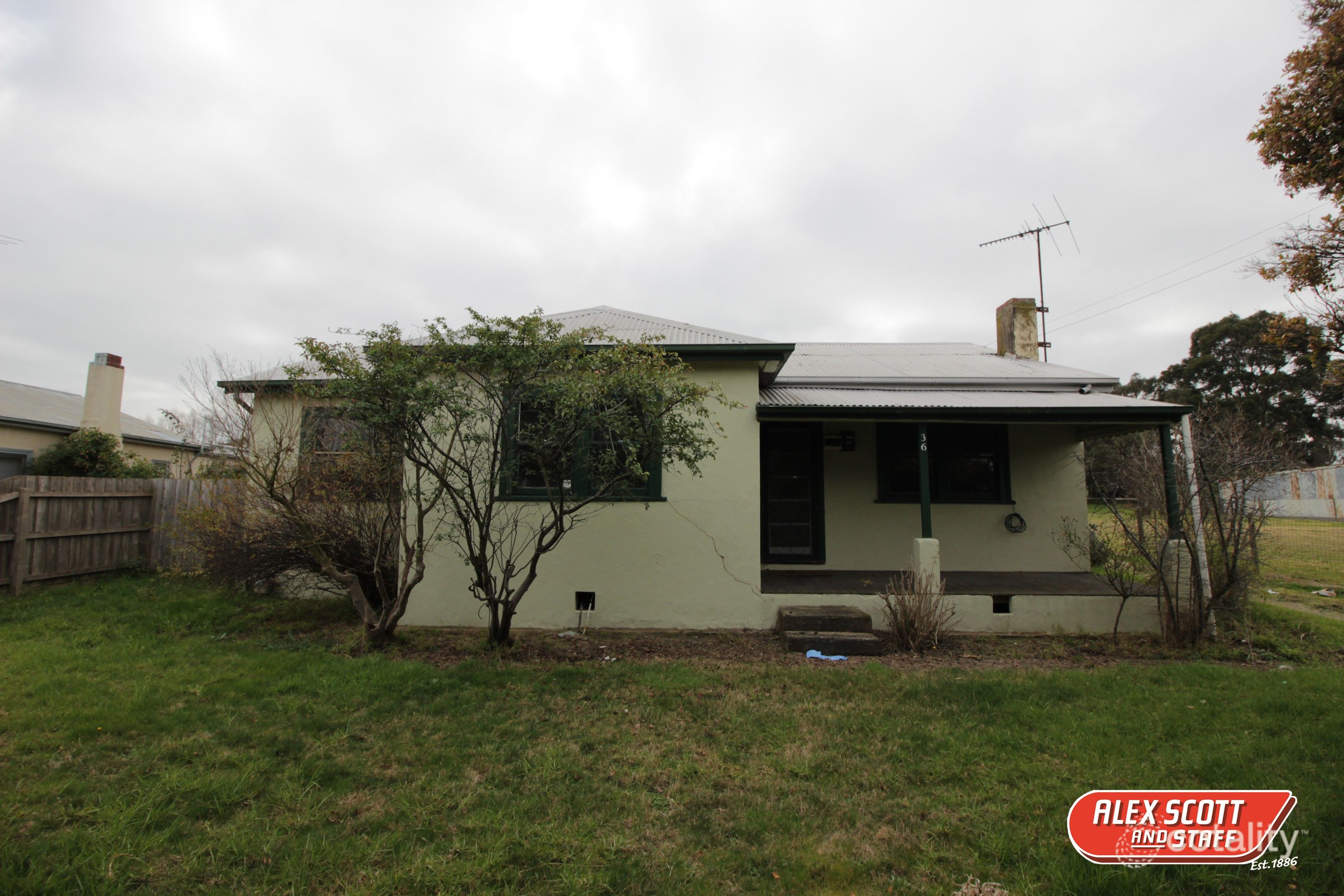 36 Railway Ave, Tynong, VIC 3813