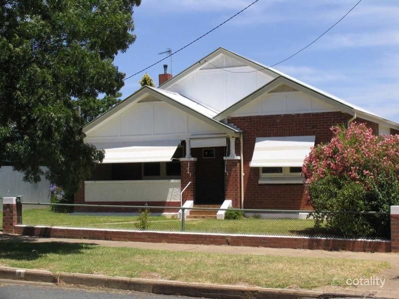 4 Athol St, Turvey Park, NSW 2650