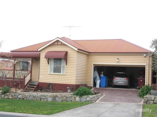 2 Lavender Pl, Berwick, VIC 3806