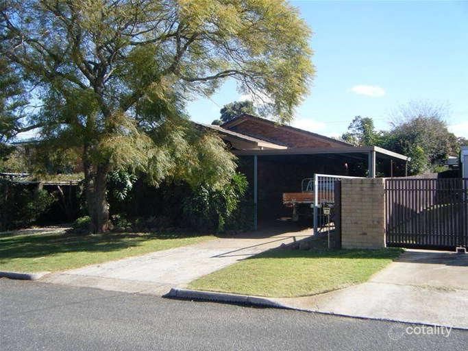 9 Greyfriars St, Rockville, QLD 4350