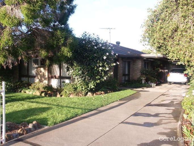 36 Lachlan Rd, Melton South, VIC 3338