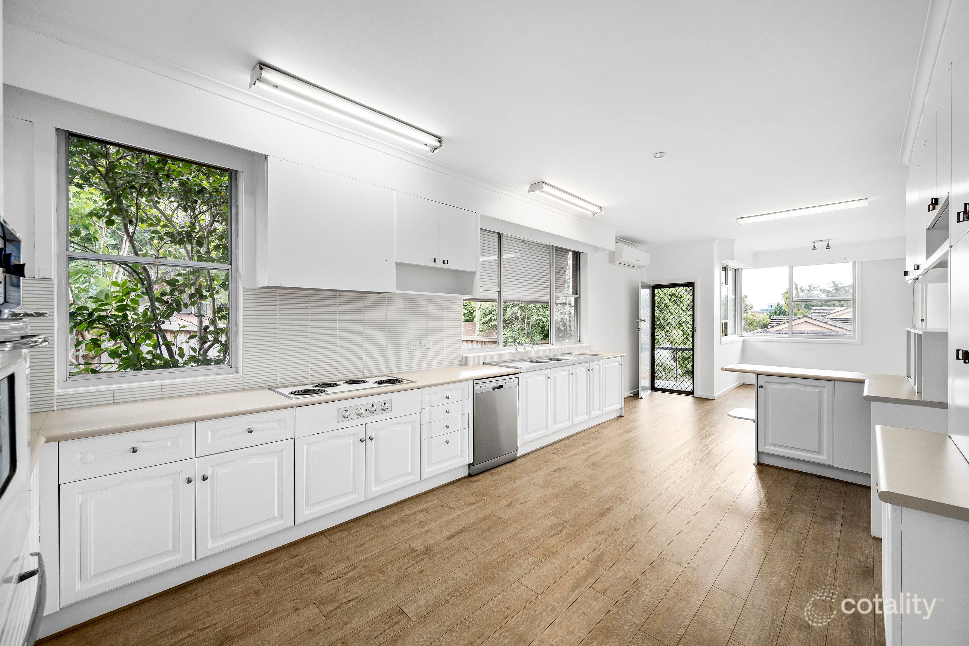 4 Bracken Rd, Caulfield South, VIC 3162