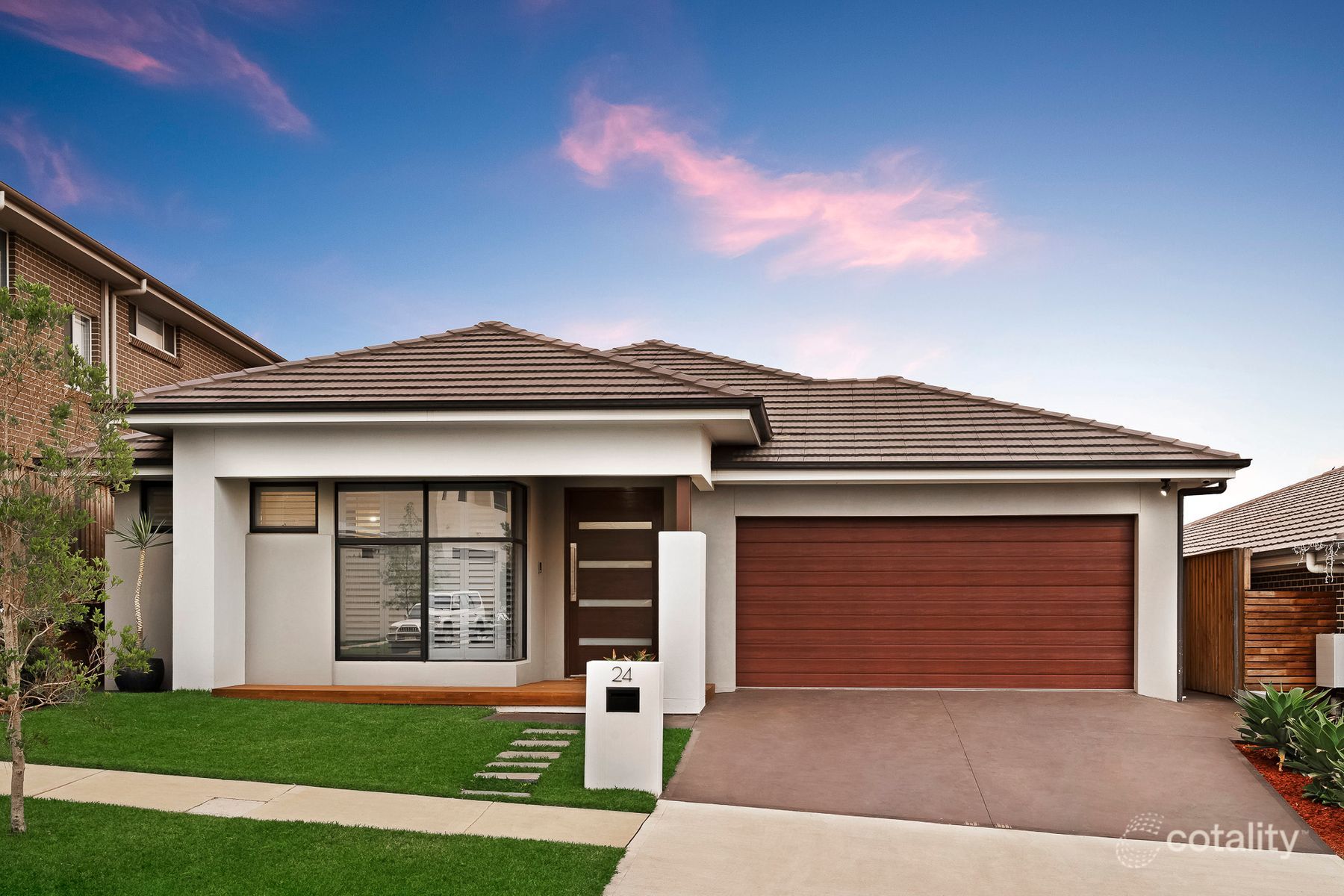 24 Kinloch St, Gledswood Hills, NSW 2557