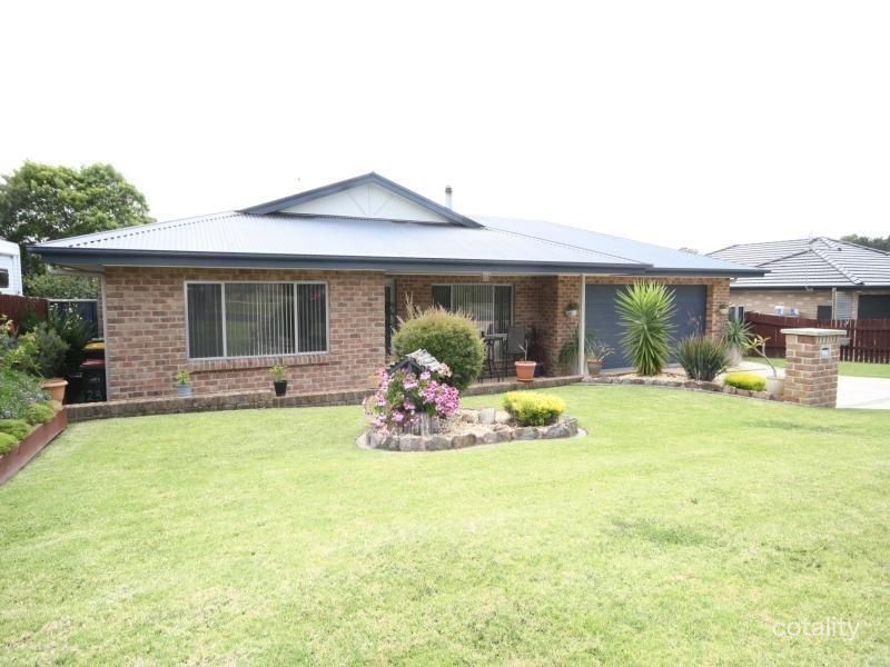 23 Binalong St, Dalmeny, NSW 2546