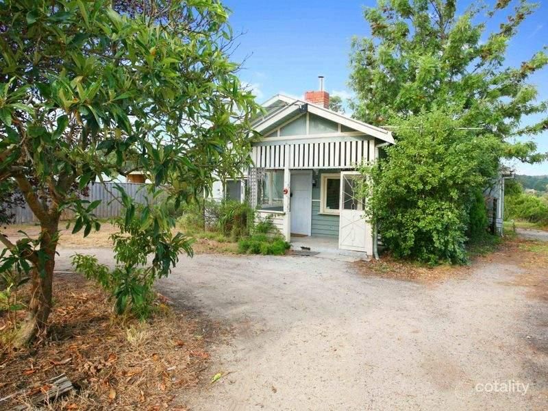 402 Beaconsfield-Emerald Rd, Guys Hill, VIC 3807