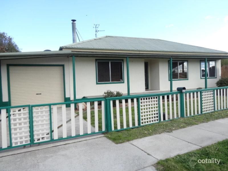 11 Hincksman St, Queanbeyan East, NSW 2620