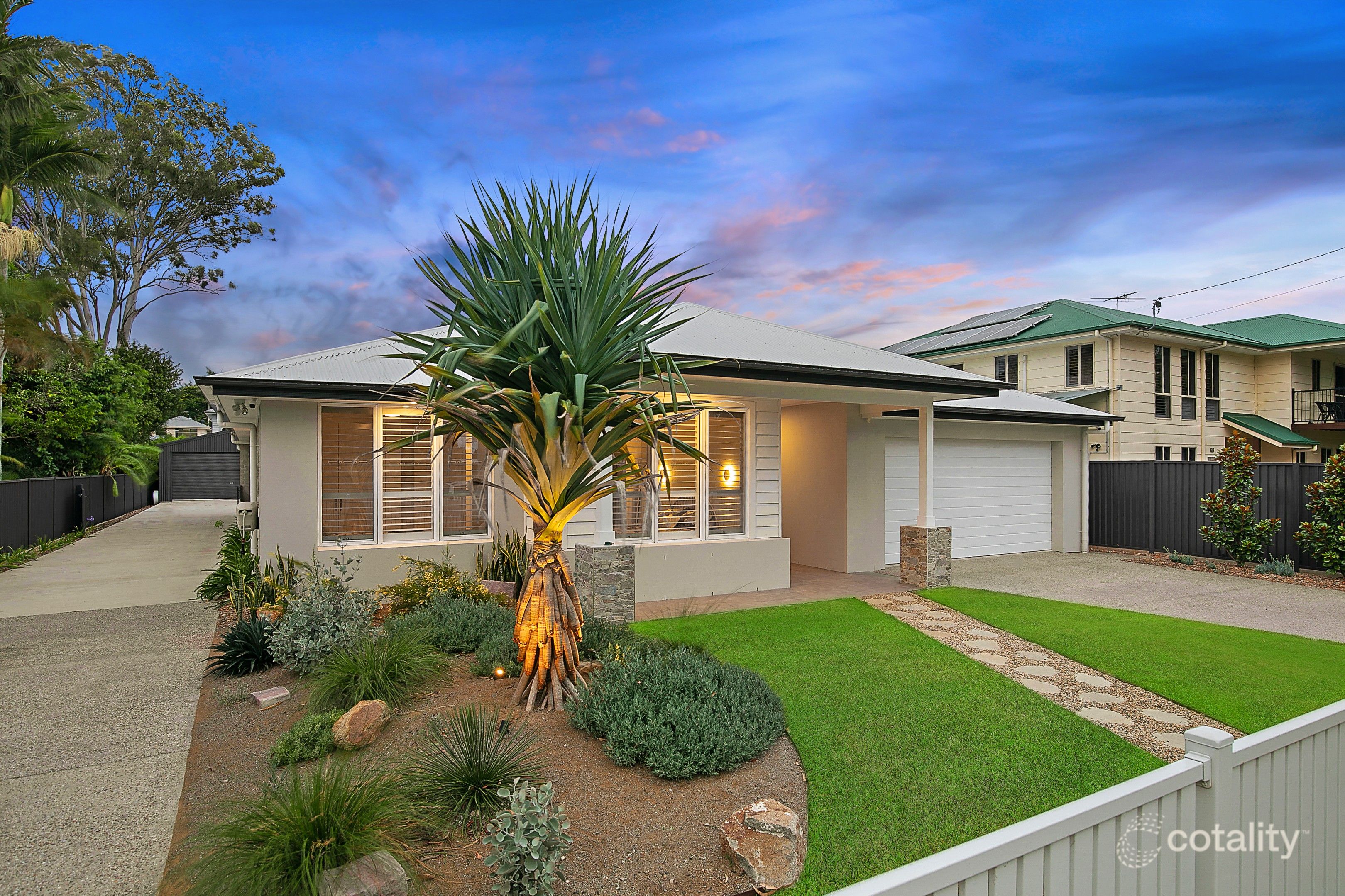 30 Sunnyside Rd, Scarborough, QLD 4020